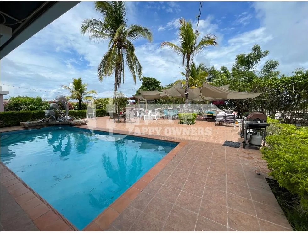 Venta de villa privada frente al mar, punta chame.