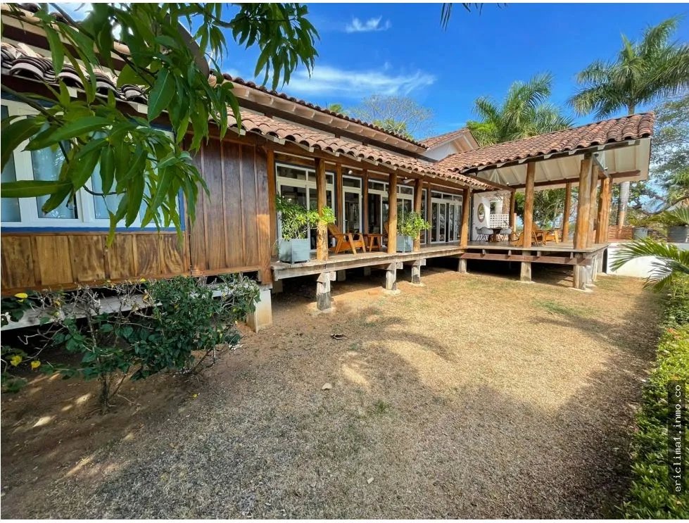Vendo villa de lujo frente al mar en destiladeros, pedasi.