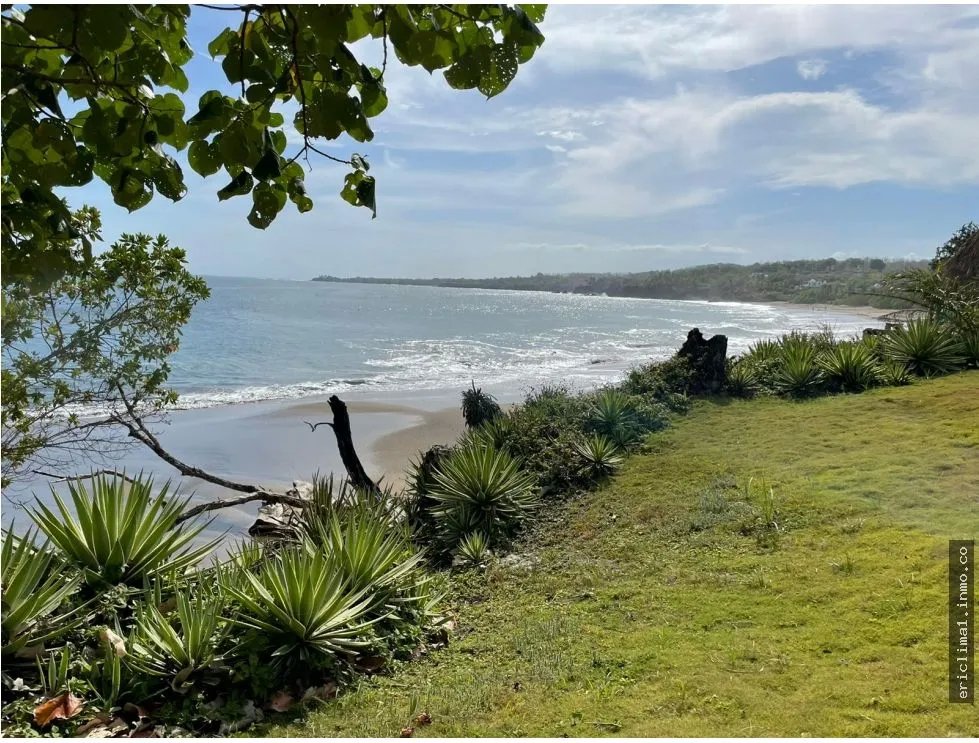 Vendo villa de lujo frente al mar en destiladeros, pedasi.