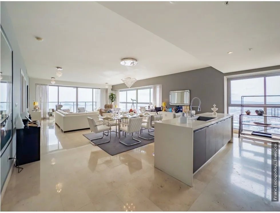 Penthouse en venta en avenida balboa