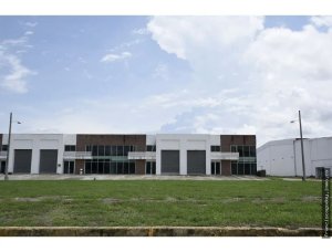 140896 - Panamá - warehouses - remates judiciales