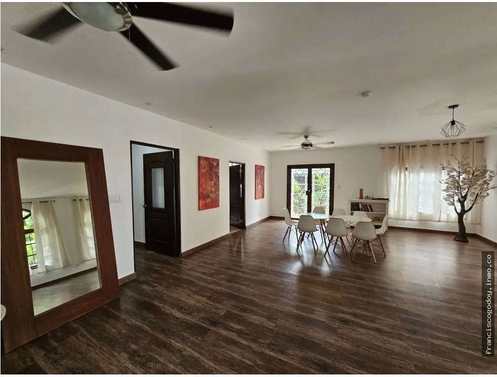 Venta de casa comercial en obarrio