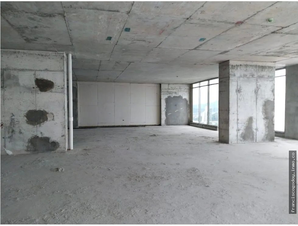 Se vende oficina torre bicsa, avenida balboa
