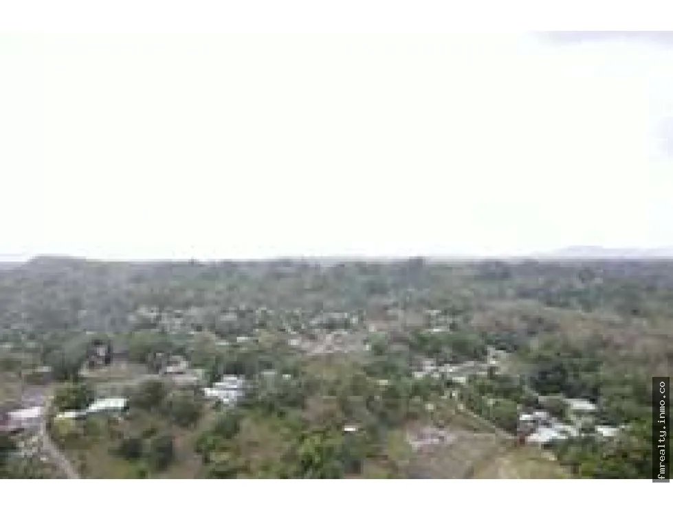 Se vende lote de terreno en colón