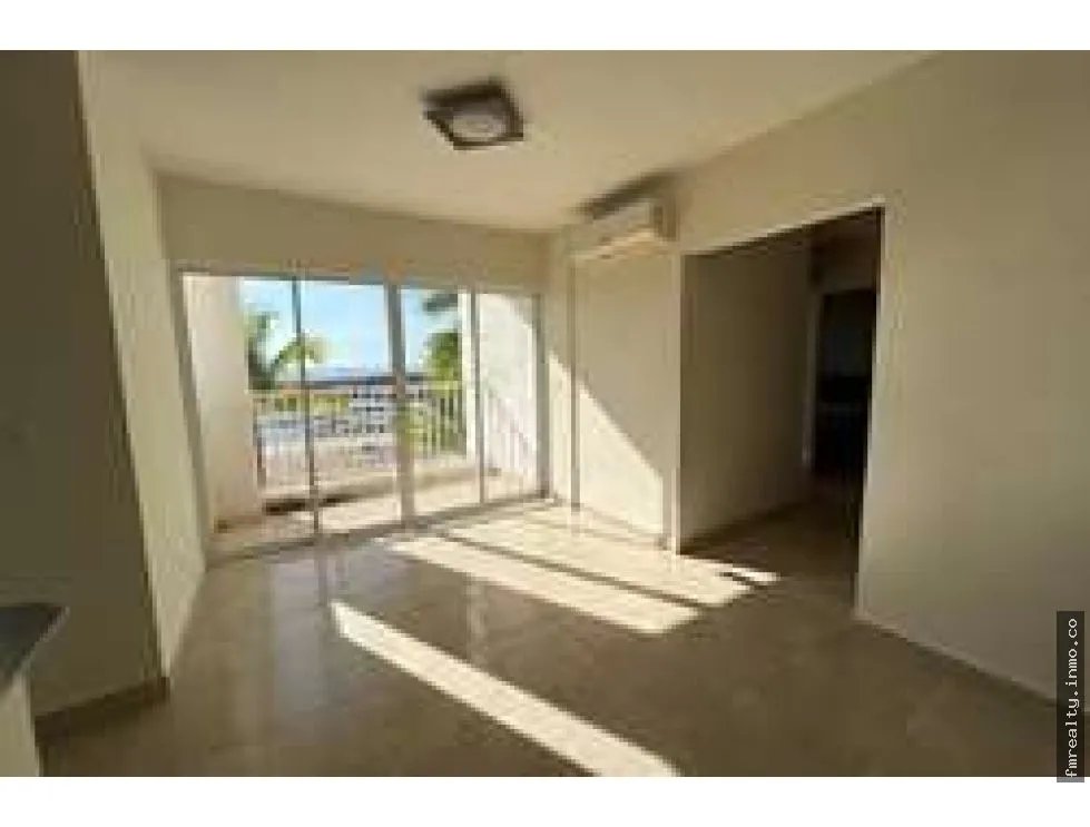 Se vende apartamento en playa dorada