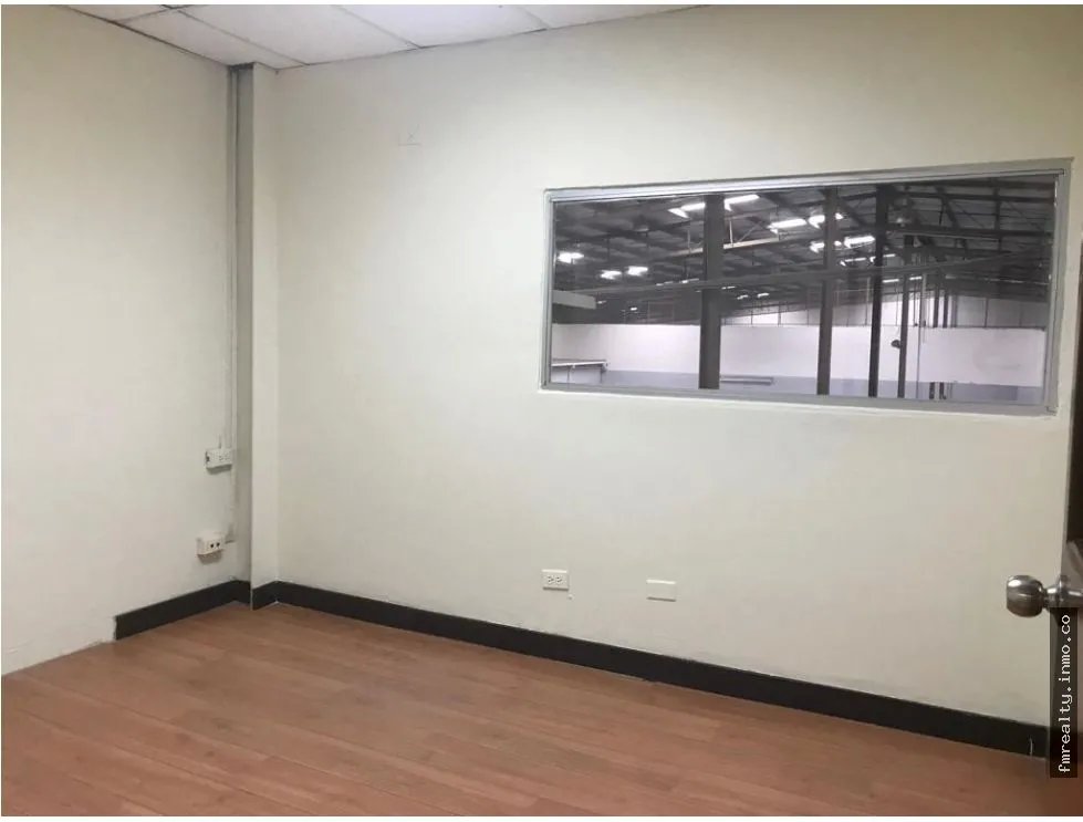 Se alquila galera en la loceria fg