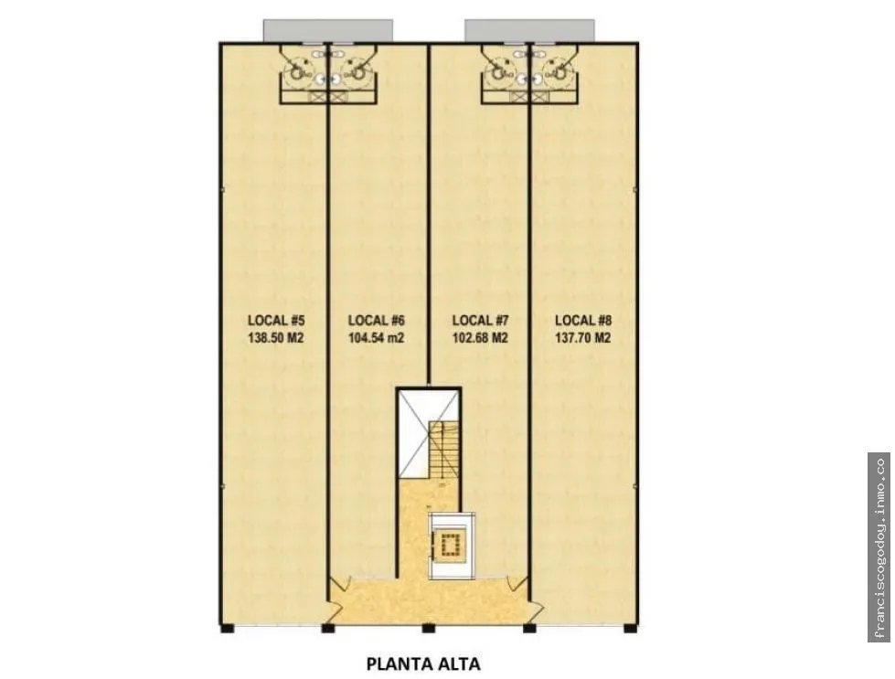 Se vende plaza comercial condado del rey