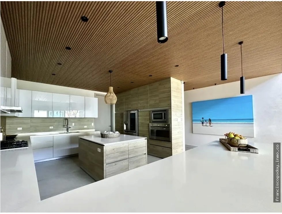 Venta de casa frente a la playa - bijao