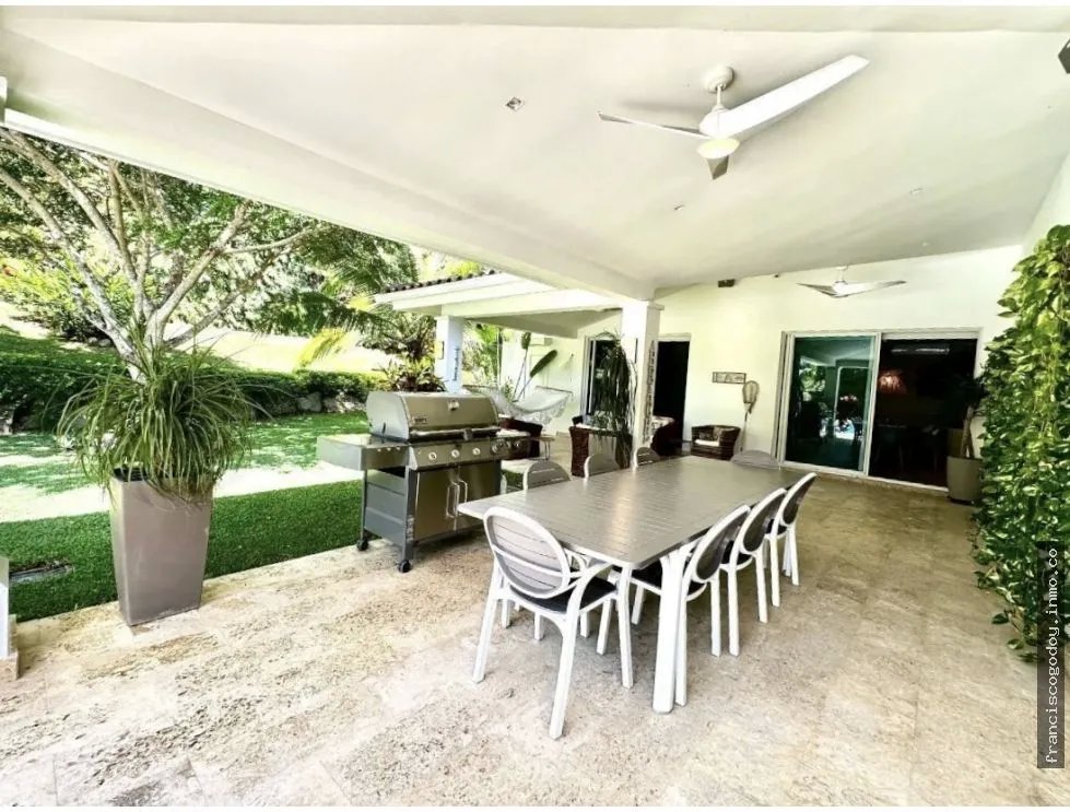 Alquiler de casa con piscina en bijao
