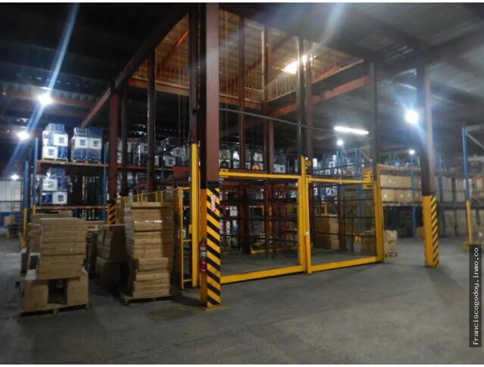 Bodega en venta en la zona libre de colón