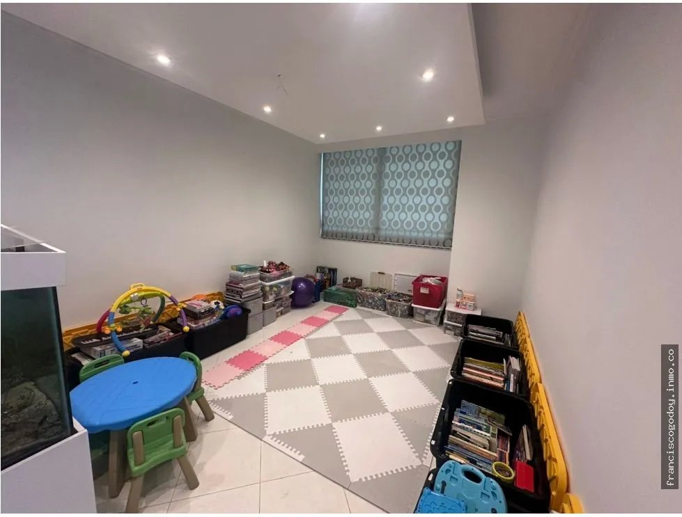 Venta de amplio apartamento en punta paitilla