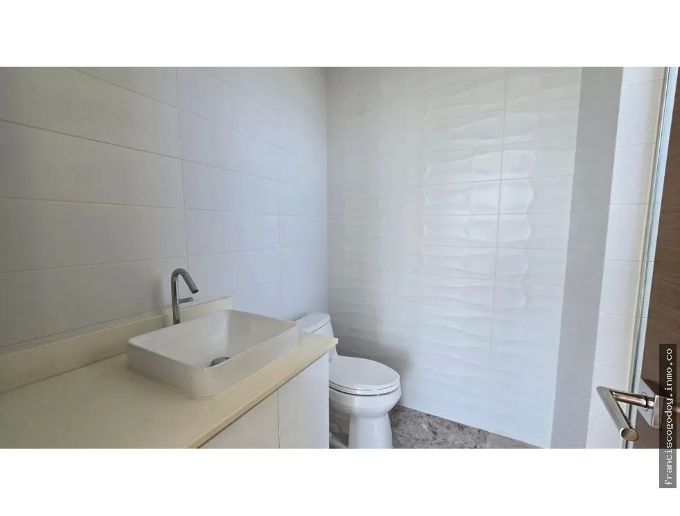 Venta de apartamento en santa maría golf & country club