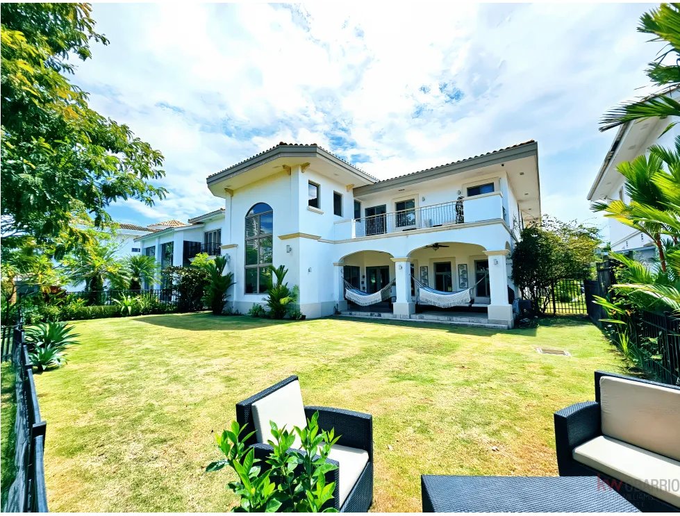 Se vende casa en santa maria