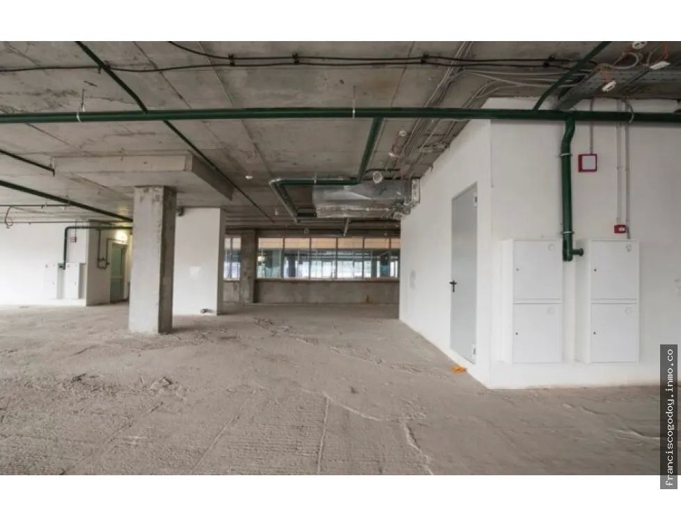 Venta de oficina en obra gris, calle 50