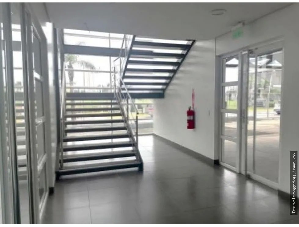 Oportunidad única, santa maría business park: edificio en corredor sur