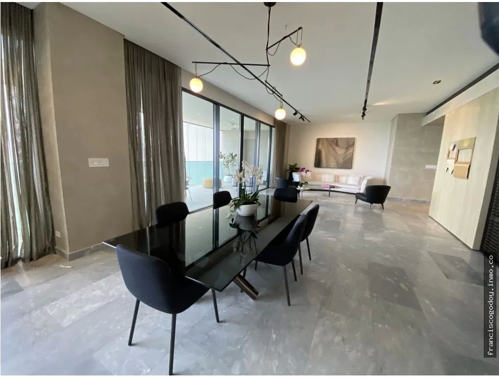 Apartamentos de lujo frente al pacífico, costa del este