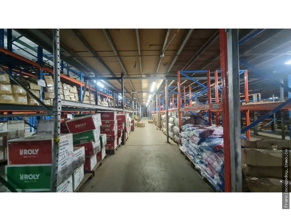 Venta de bodega en el sector de la locería