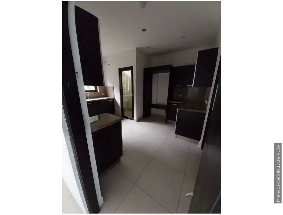 Venta de apartamento en embassy village, albrook