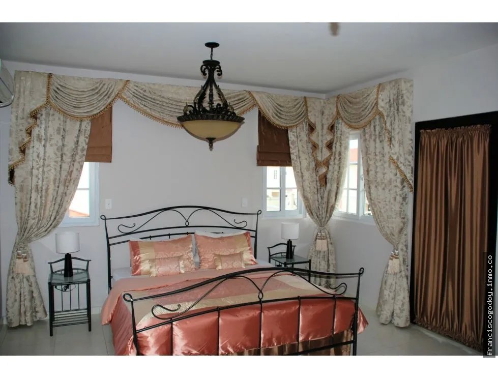 Se vende casa en villa valencia, costa sur