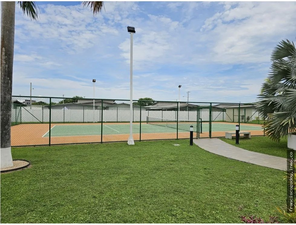 Venta de casa en villa sur, costa sur
