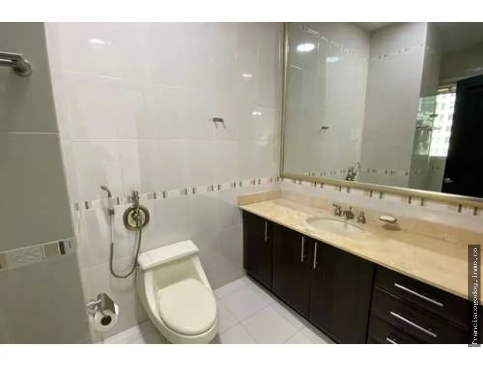 Se vende apartamento en el venetian tower