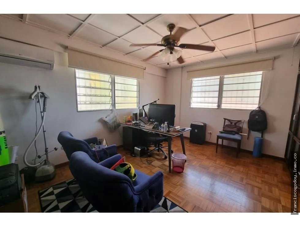 Se vende casa en la alameda