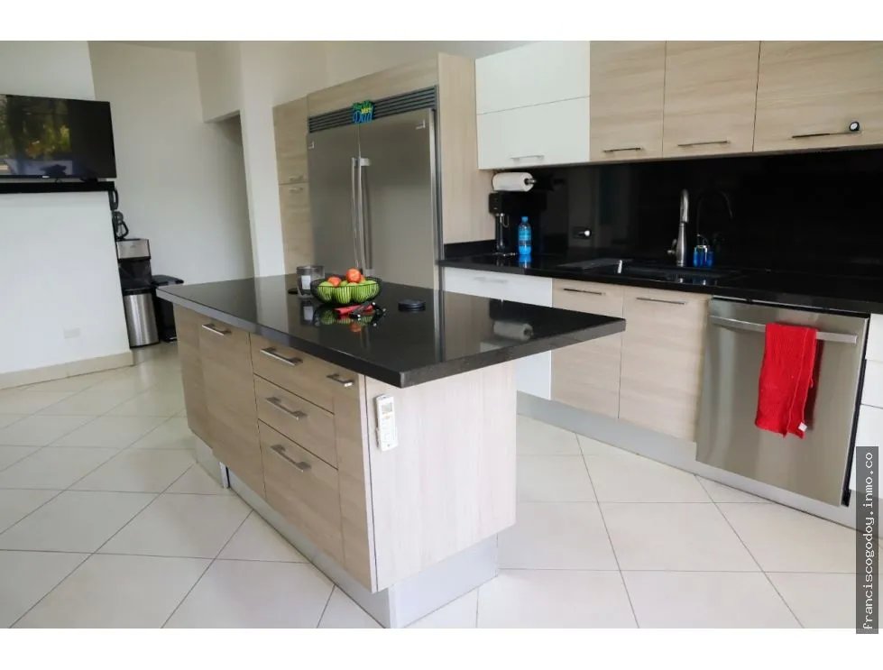 Se alquila apartamento en el embassy club garden panamá