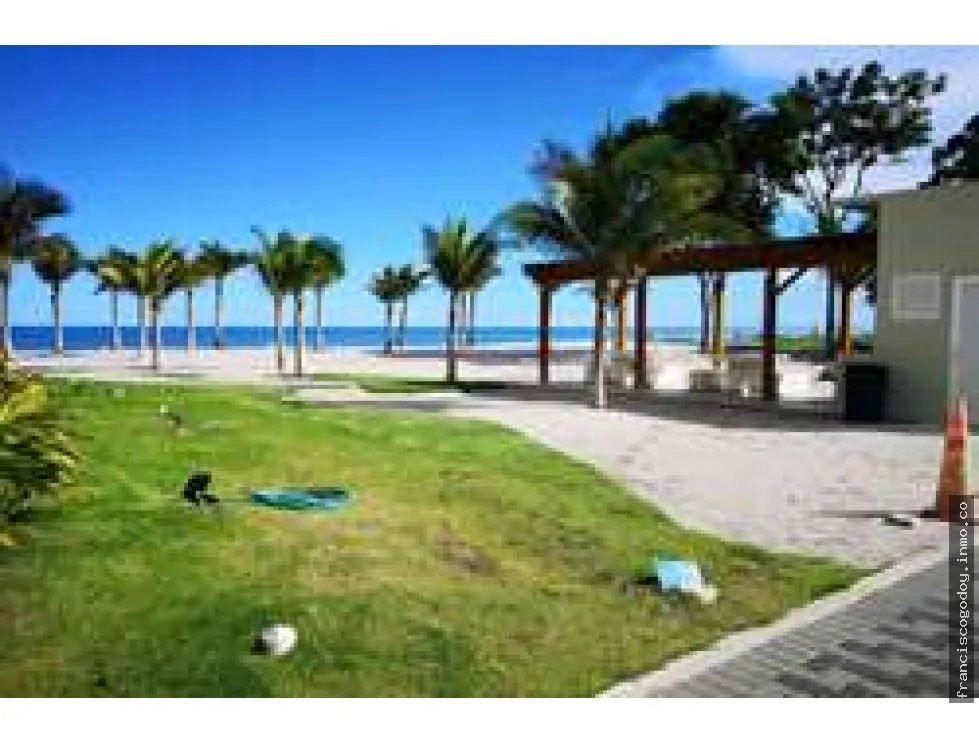 Se vende apartamento en playa caracol