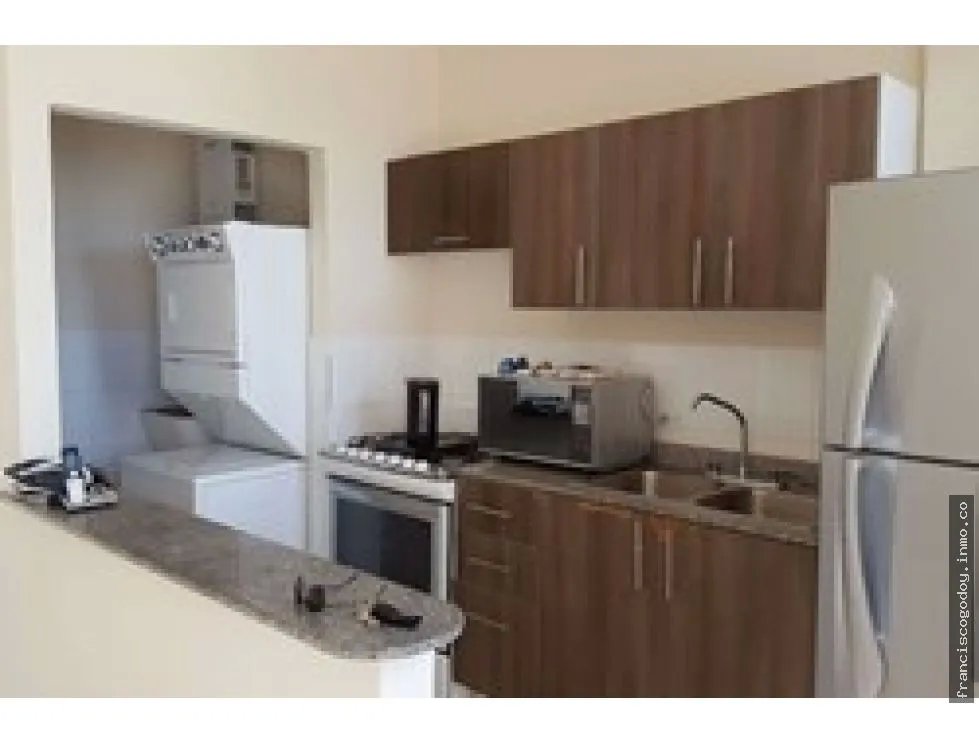 Se vende apartamento en playa dorada