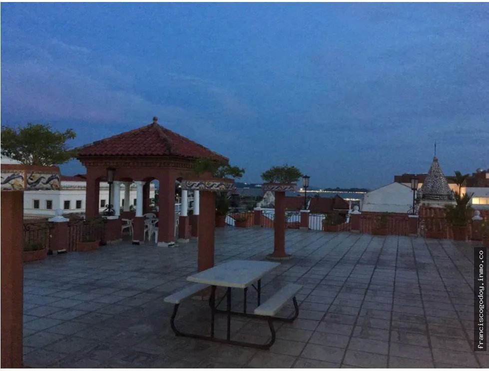 Se alquila apartamento en casco viejo fg