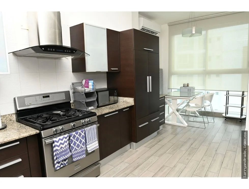 Se vende apartamento en ph titanium