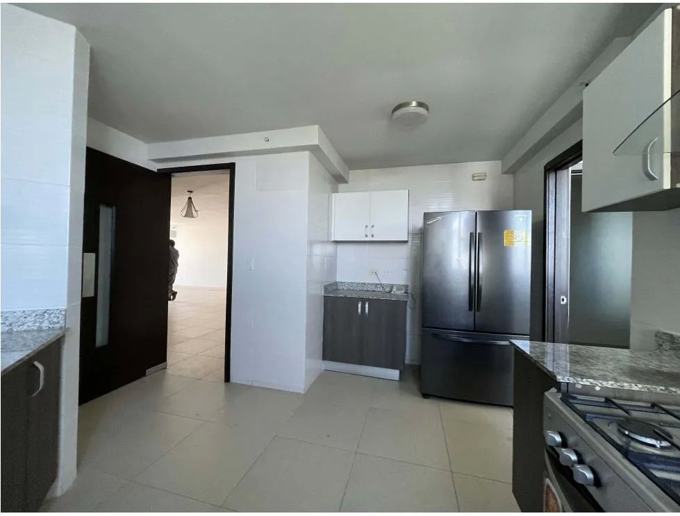 Venta de apartamento en ph country club, costa del este