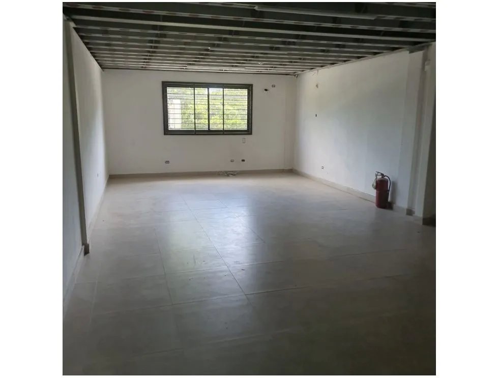Alquiler de local en plaza decogaleri  piso 1. parque lefevre