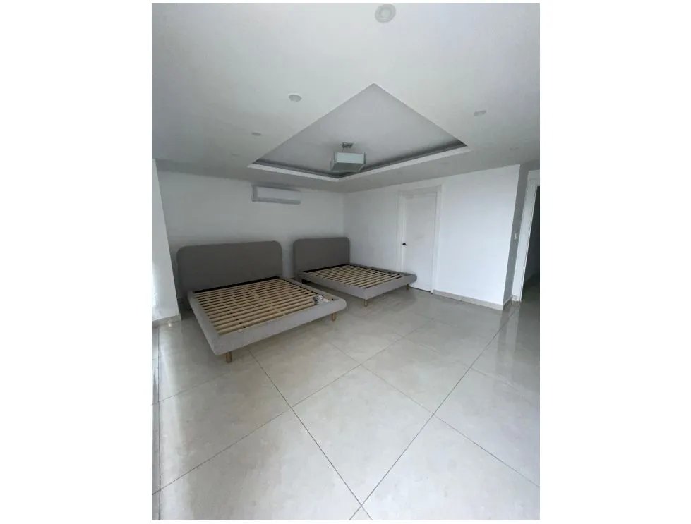 Alquiler de apartamento en edificio crillón, paitilla