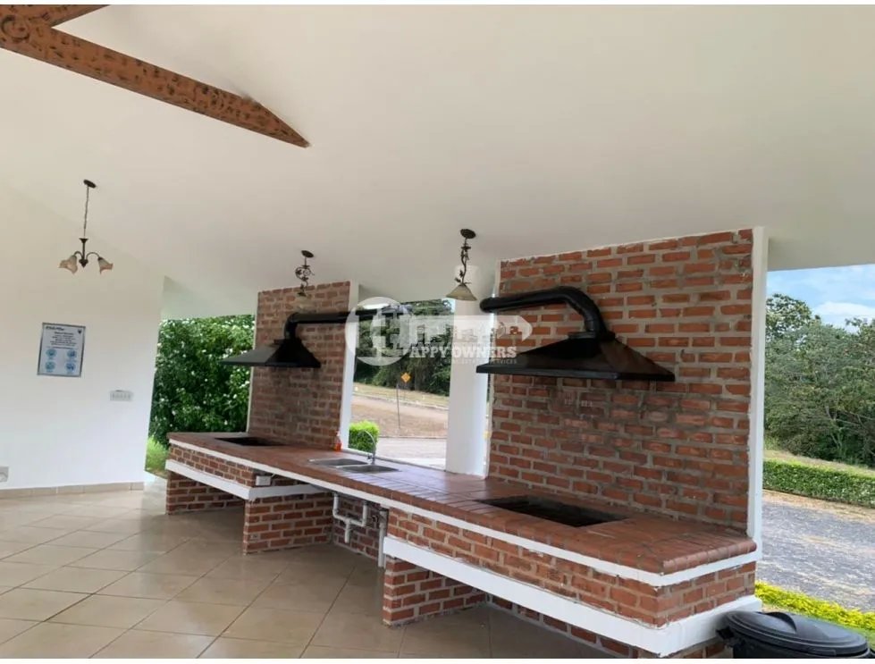 Se vende terreno en valle village, antón