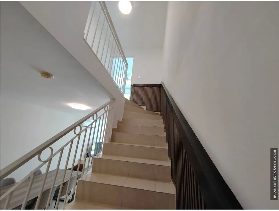 Venta de duplex en playa gorgona