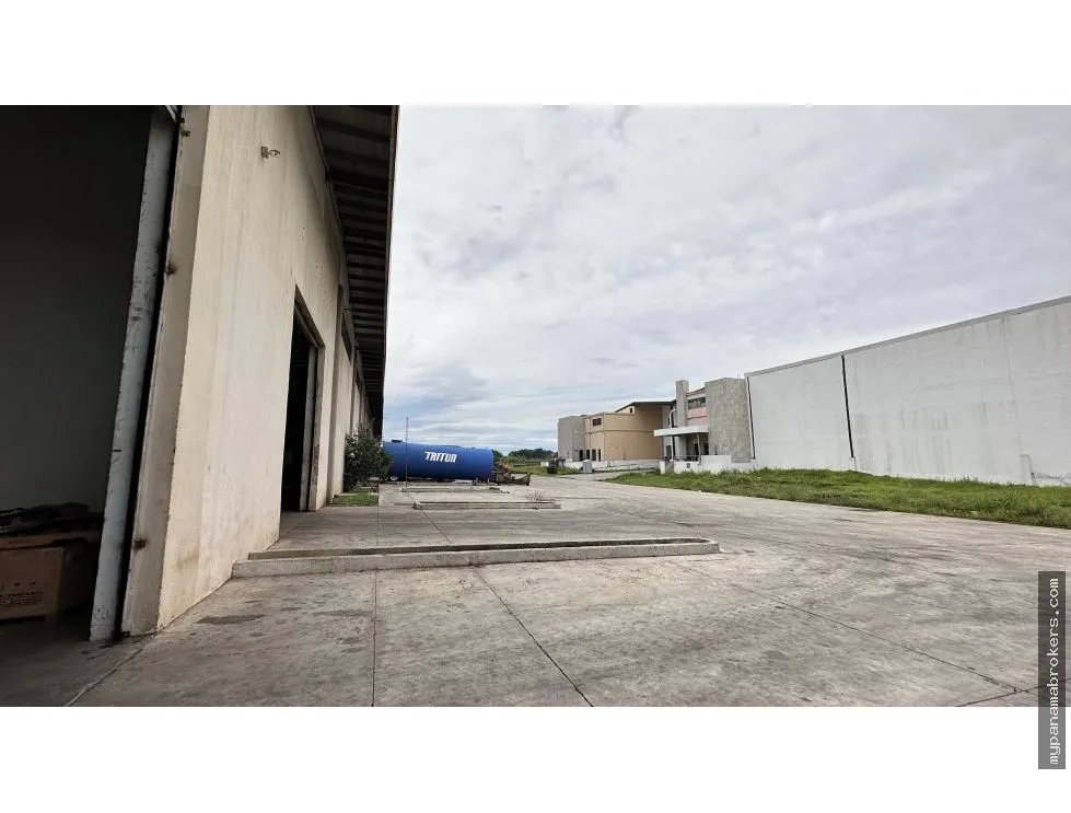 Venta y alquiler de galera en parque industrial de las américas