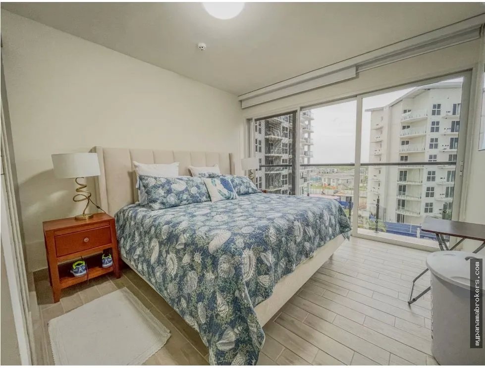 Se vende apartamento en ph playa caracol, punta chame