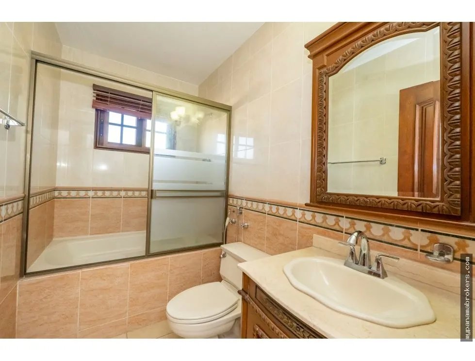 Se vende casa en costa bay, costa del este