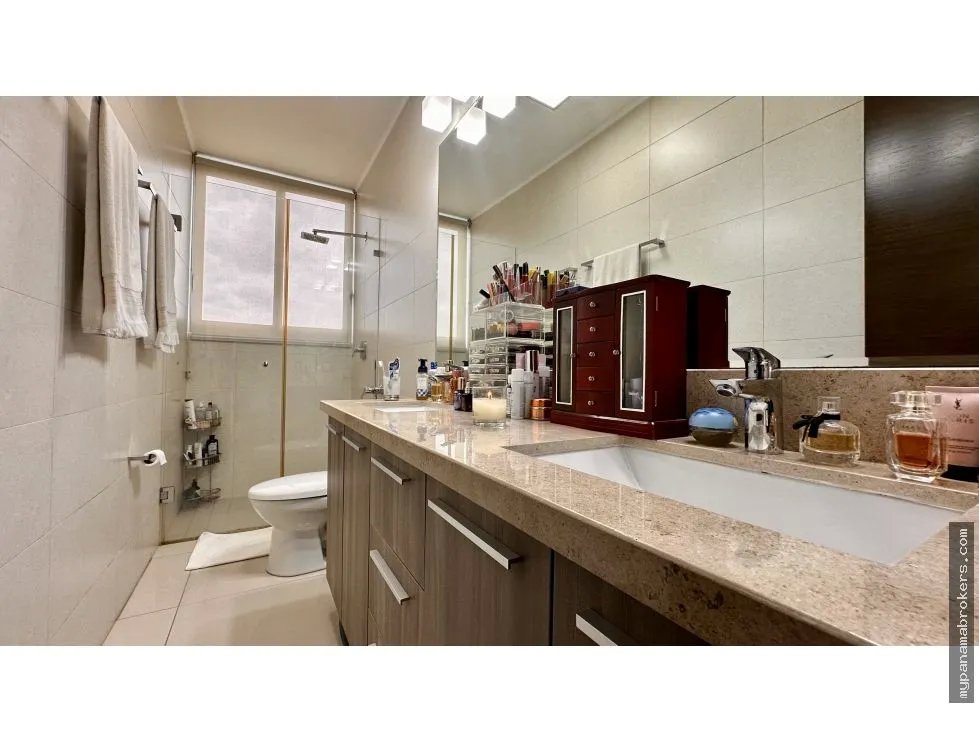 Se vende apartamento en costa del este, panamá