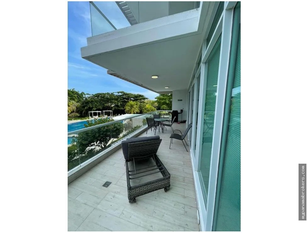 Se vende apartamento en punta barco, san carlos