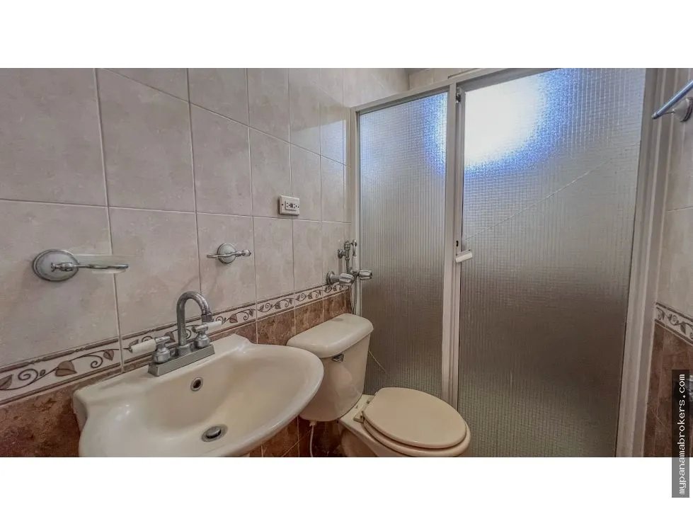 Se vende casa en villa zaita, las cumbres
