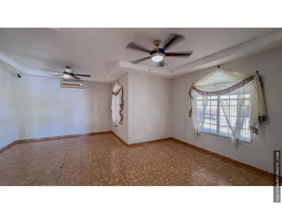 Se vende casa en villa zaita, las cumbres