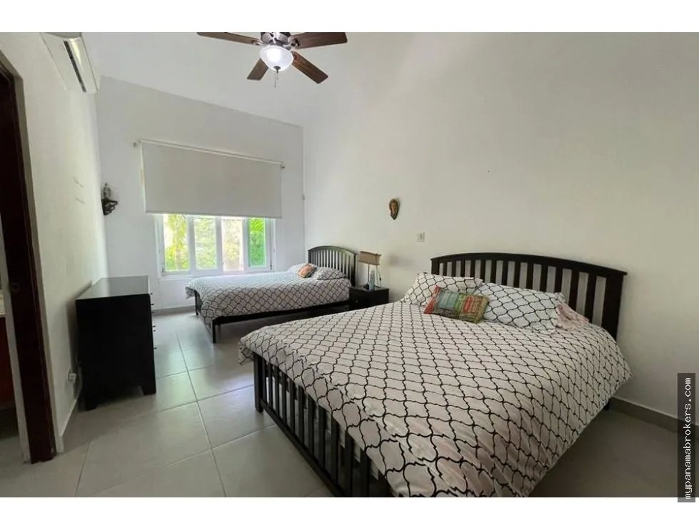 Se vende casa en punta barco village, san carlos