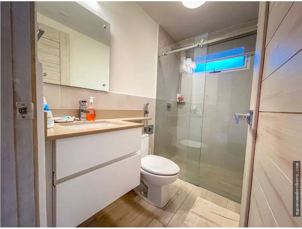 Se vende apartamento en playa caracol, chame