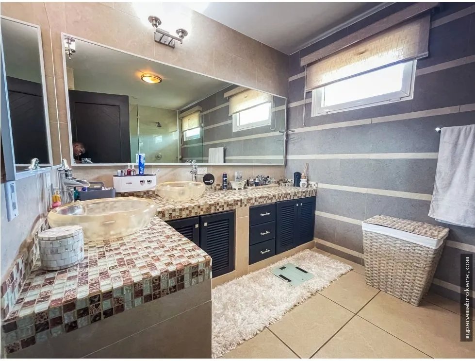 Se vende casa en vista mar, san carlos