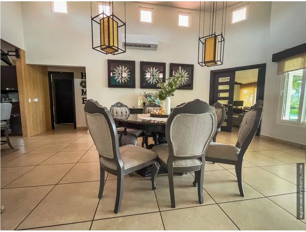 Se vende casa en vista mar, san carlos