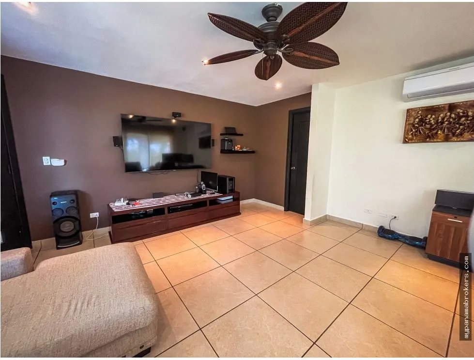 Se vende casa en vista mar, san carlos