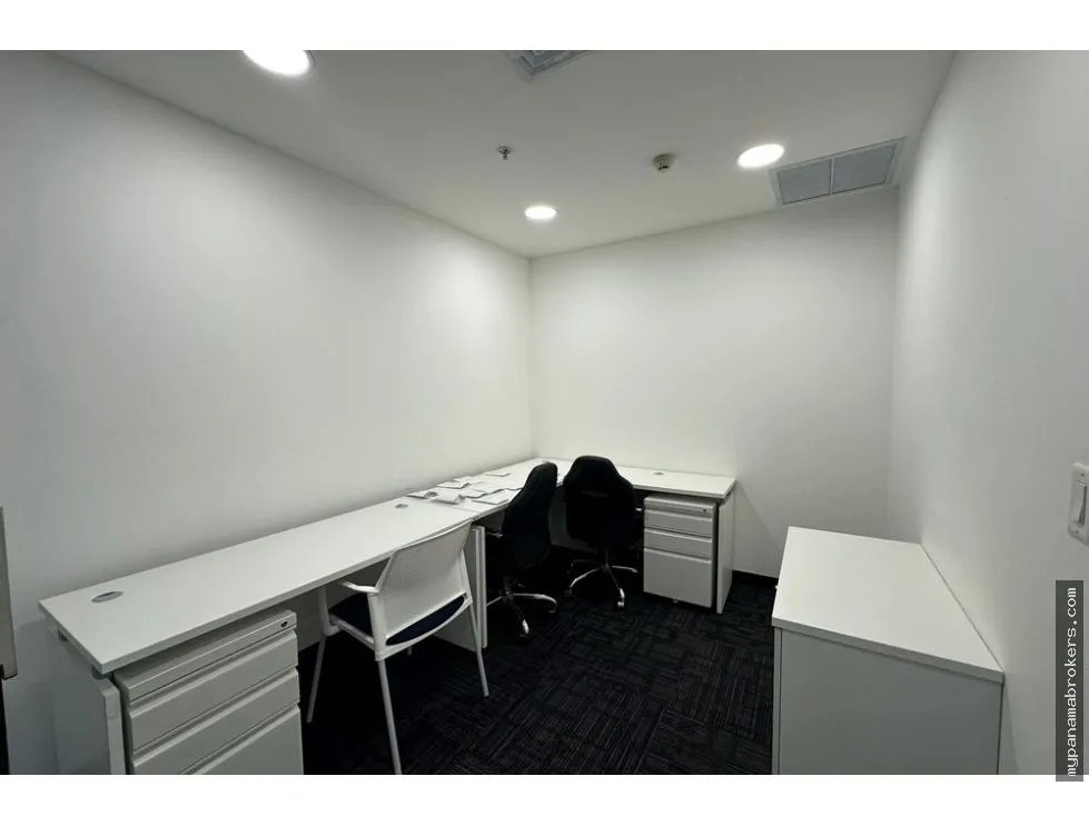 Se vende  oficina en oceania plaza, punta pacífica