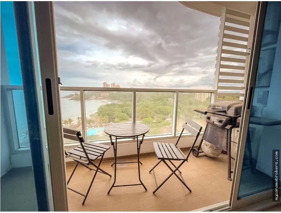 Se vende apartamento en royal palm, nueva gorgona